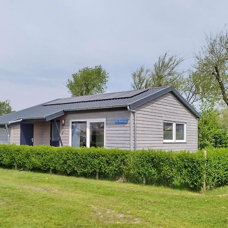 Het Dobbertje, Charmant Houten Huisje Sint Maartensvlotbrug Exterior foto