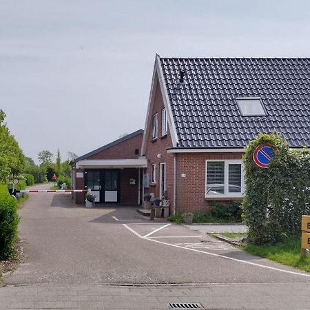 Het Dobbertje, Charmant Houten Huisje Sint Maartensvlotbrug Exterior foto