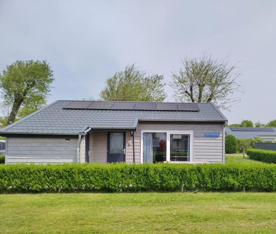 Het Dobbertje, Charmant Houten Huisje Sint Maartensvlotbrug Exterior foto