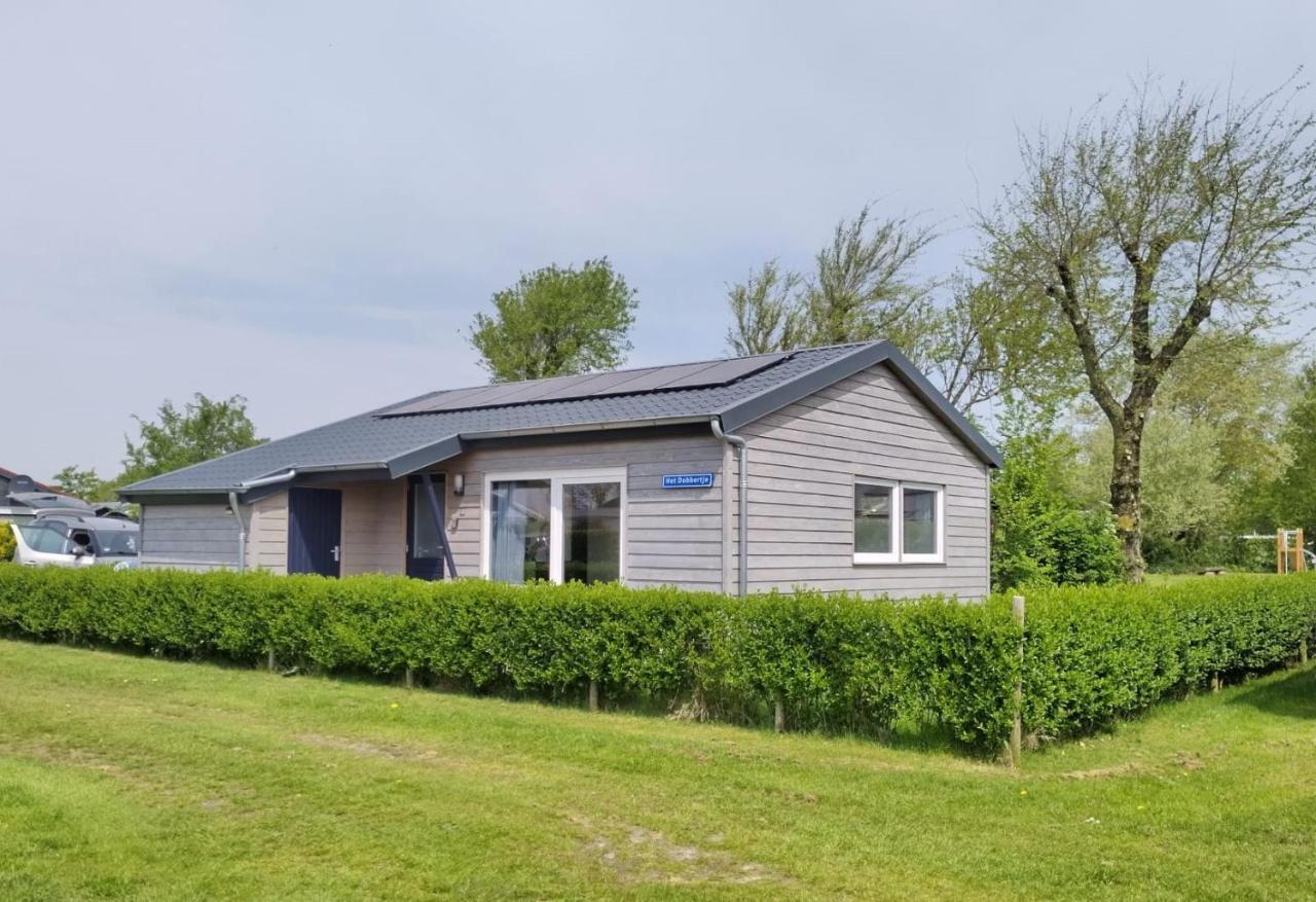 Het Dobbertje, Charmant Houten Huisje Sint Maartensvlotbrug Exterior foto